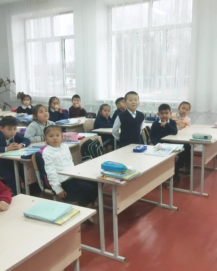 1«А» сыныбында «Біздің қоғамдағы азаматтық жауапкершілік»  тақырыбында сынып сағаты өтті.
