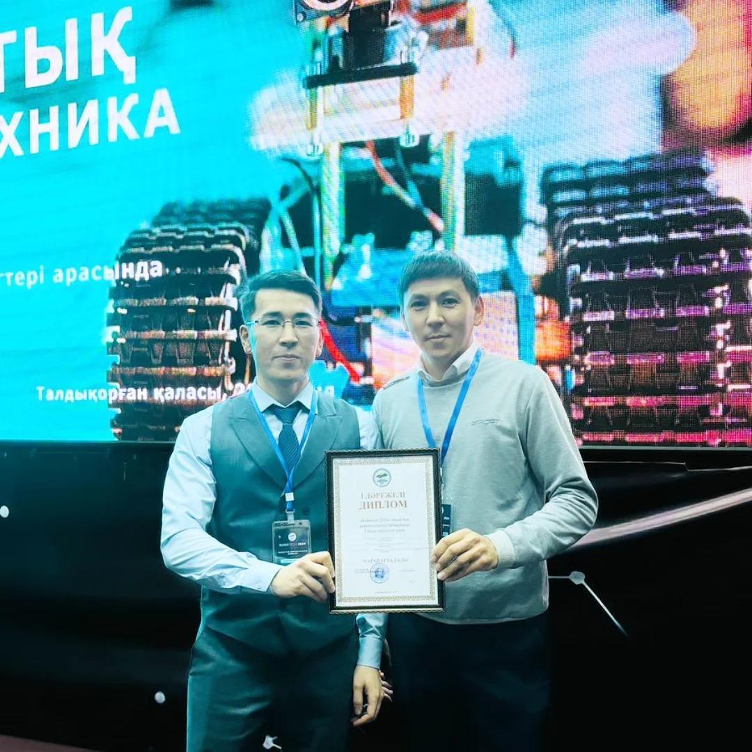 "Robotech 2024" облыстық робототехника байқауында  І-орынды иеленгені үшін Ескелді ауданы "Mechanica" командасы Базарбаев Мақсат марапатталады